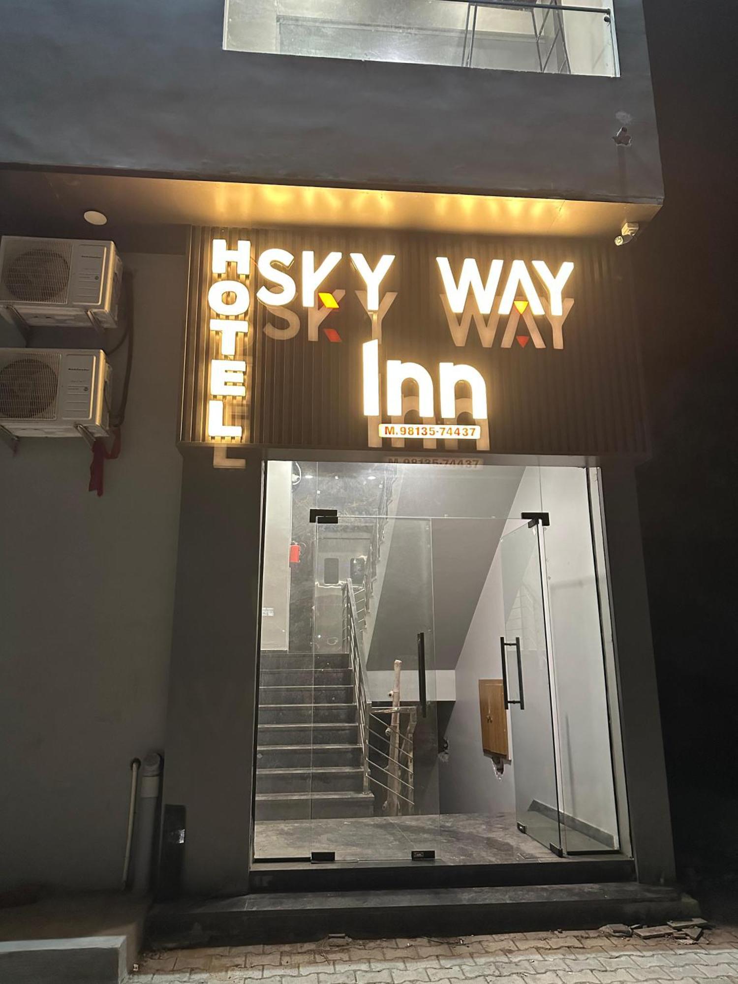 Hotel Sky Way Inn Hisar Экстерьер фото